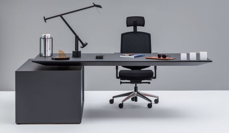 Gravity Executive Height Adjustable Desk