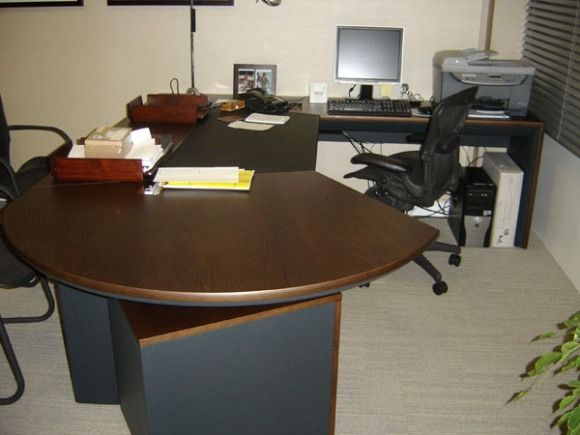 Avant Executive Desk