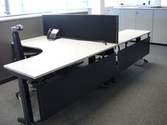 EsitAss Workstations from Assmann