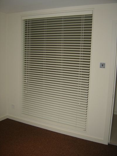 Ivory Wooden Venetian Blinds