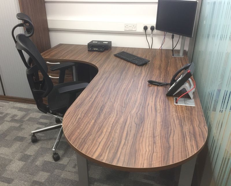 Manager's Corner Desk with D-End