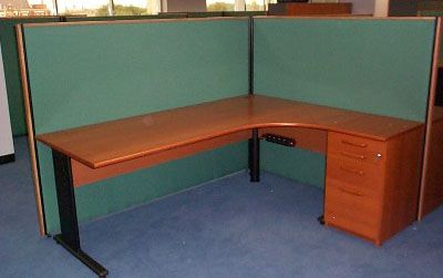 Fumac Cherry desk