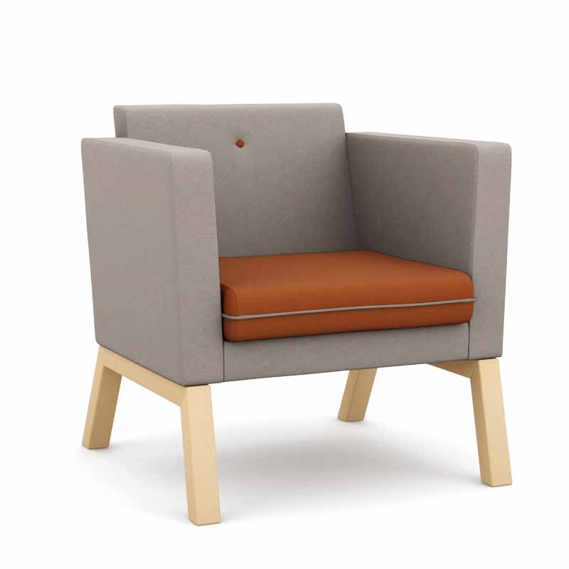 MMI Low Back Lounge Chair, Wooden Legs, Grp 1