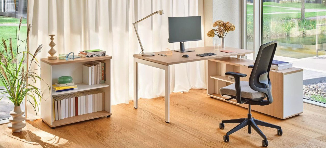 Image of Desk Suitable For Home Office Setup